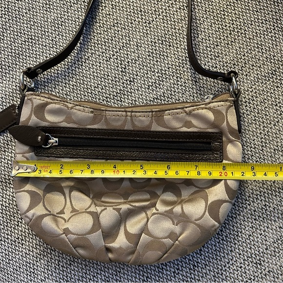 Tan cloth Coach handbag - Picture 5 of 10